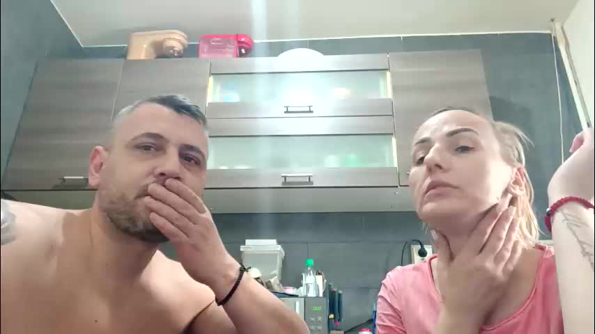 no_limit_coupl3 Adult Chat January 9, 2026