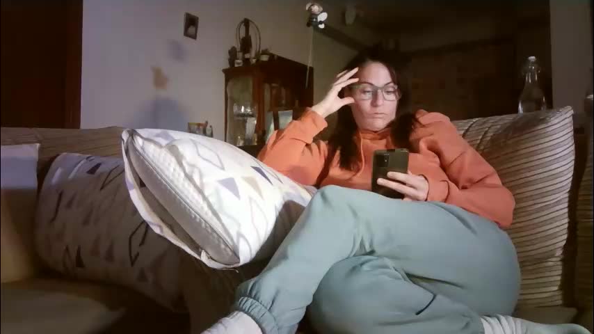 lolahueso Adult Chat January 9, 2026