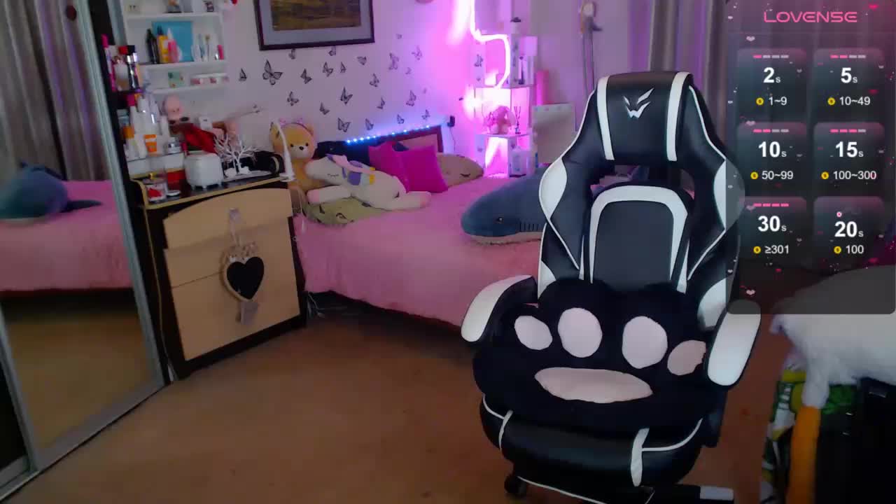 miss-alice- Adult Chat January 9, 2026