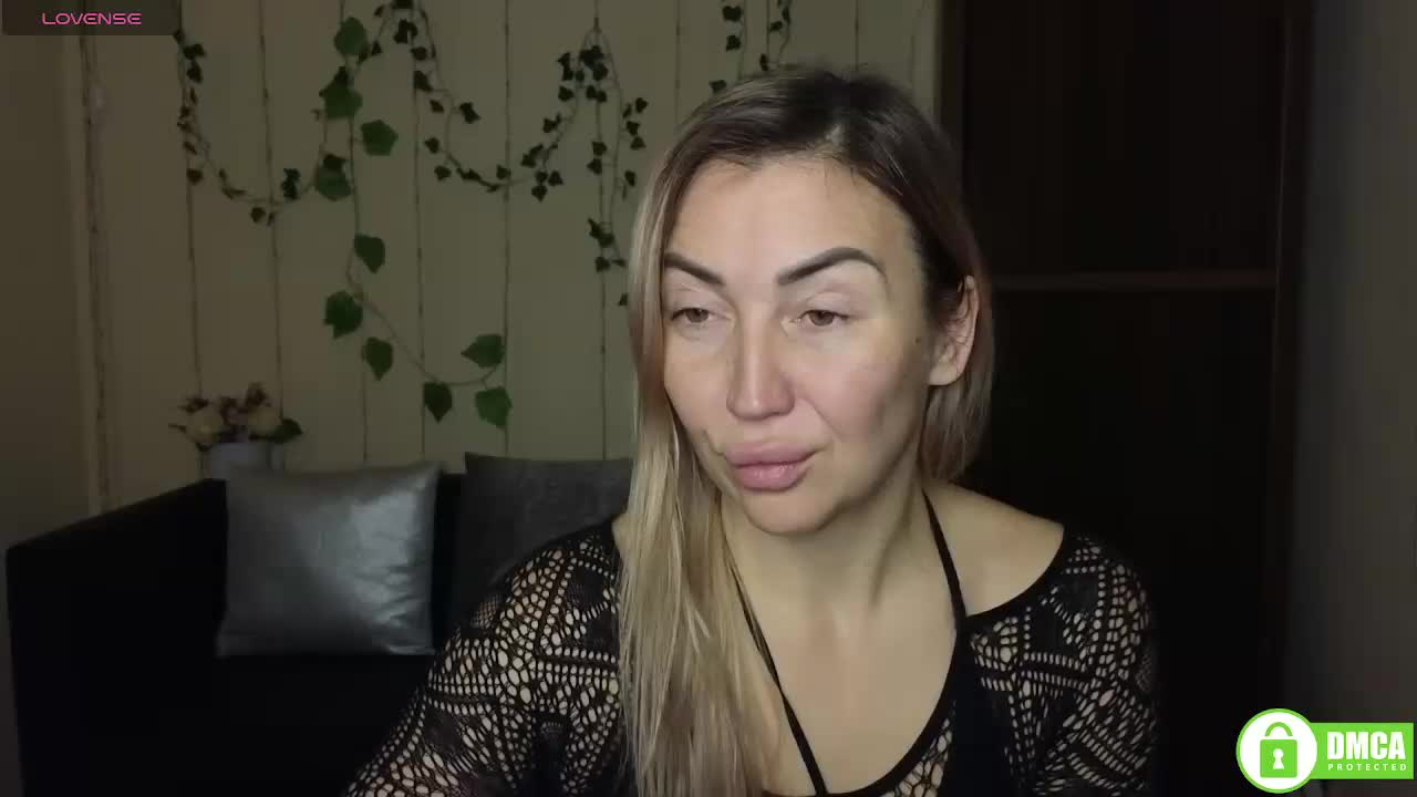 Jullyblondkiss Adult Chat January 10, 2026