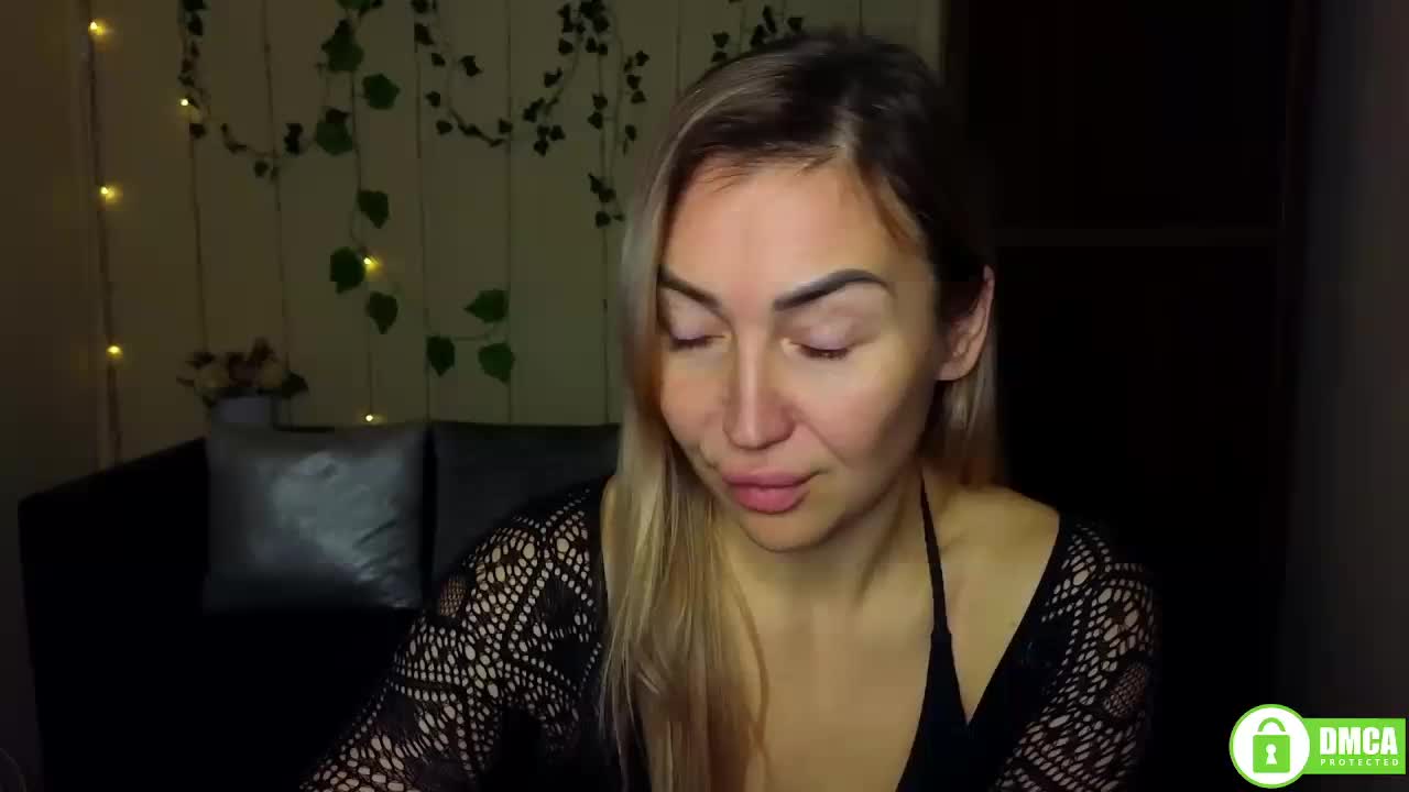 Jullyblondkiss Adult Chat January 10, 2026