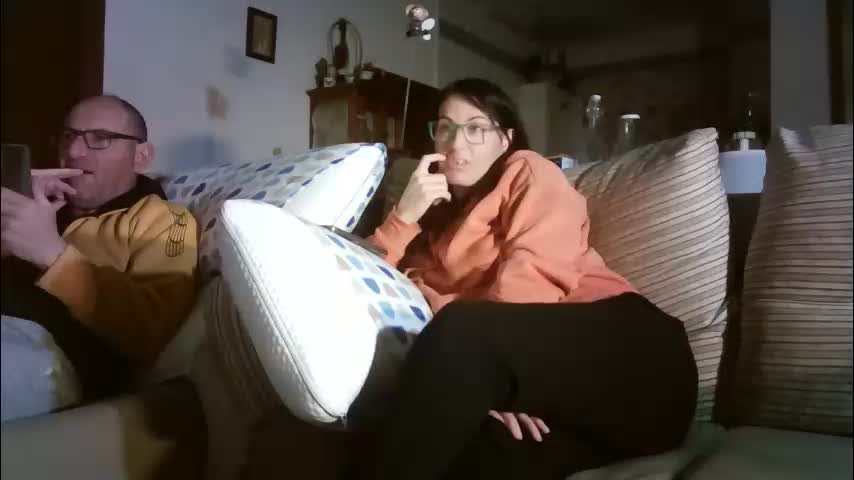 lolahueso Adult Chat January 11, 2026