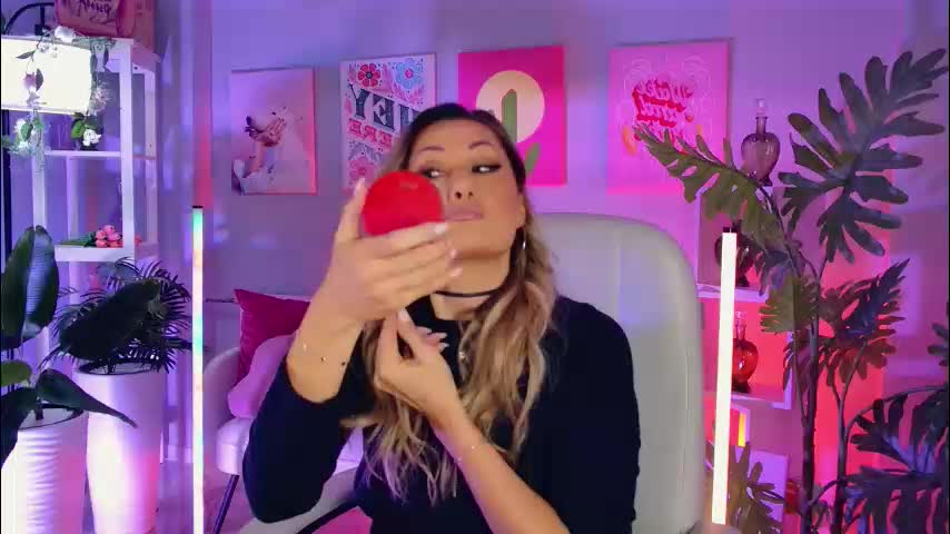 sarahholly Adult Chat January 11, 2026