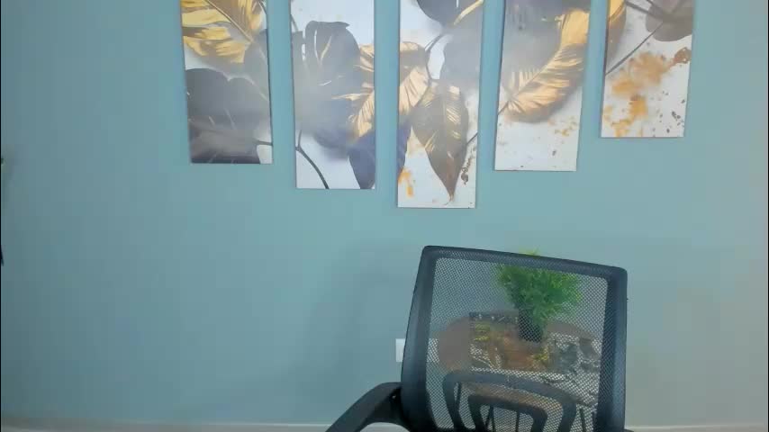 lilianslow Adult Chat January 12, 2026