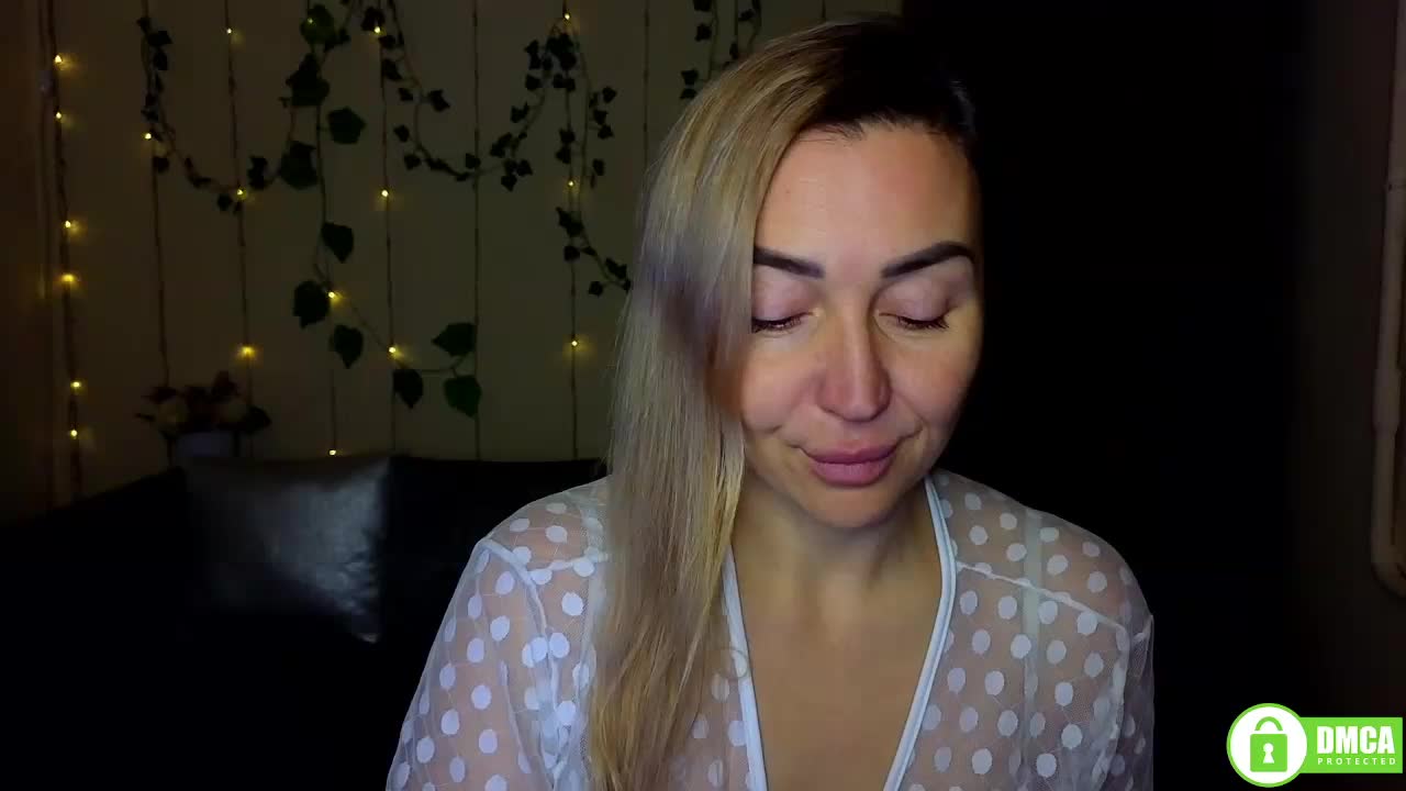 Jullyblondkiss Adult Chat January 12, 2026