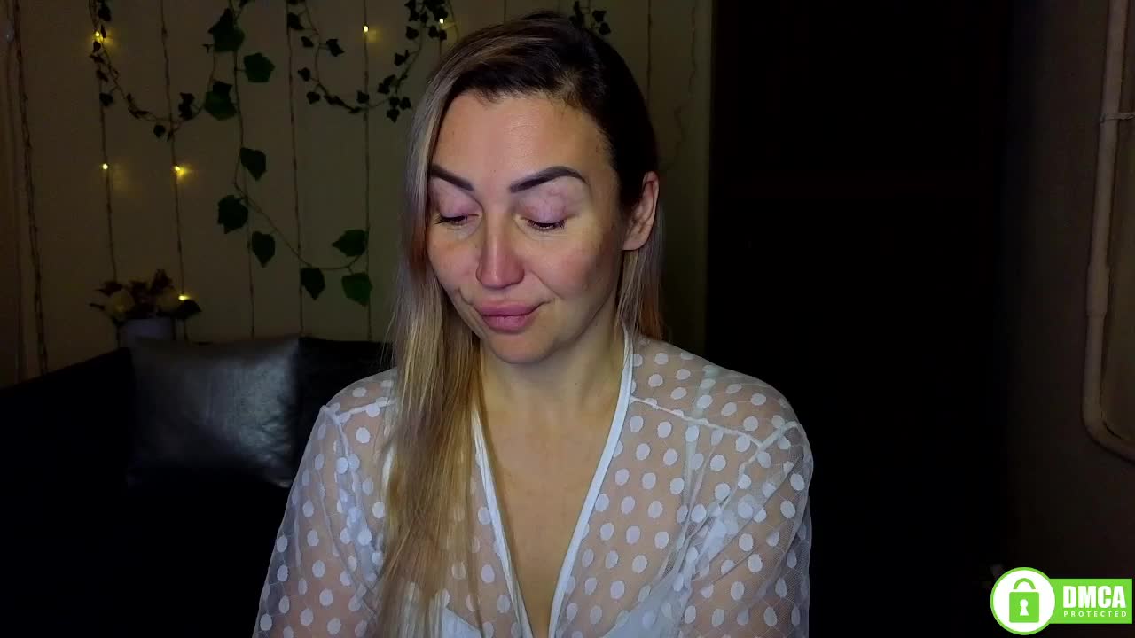 Jullyblondkiss Adult Chat January 12, 2026