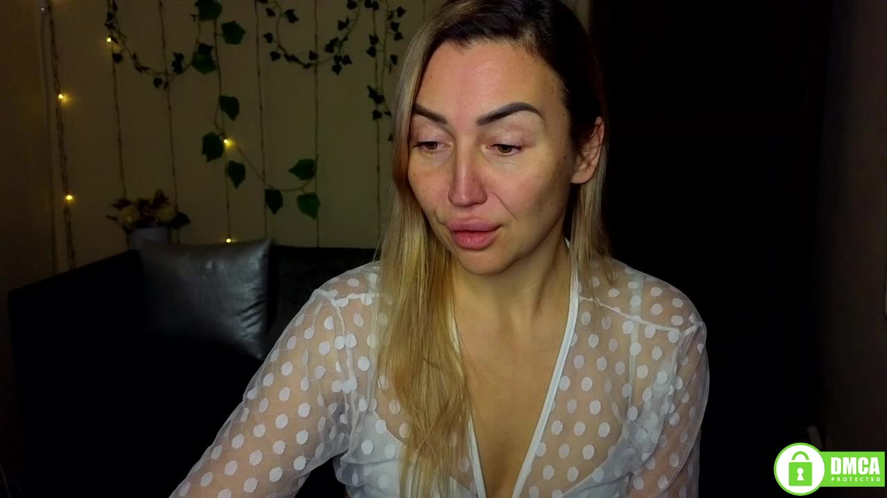 Jullyblondkiss Adult Chat January 12, 2026