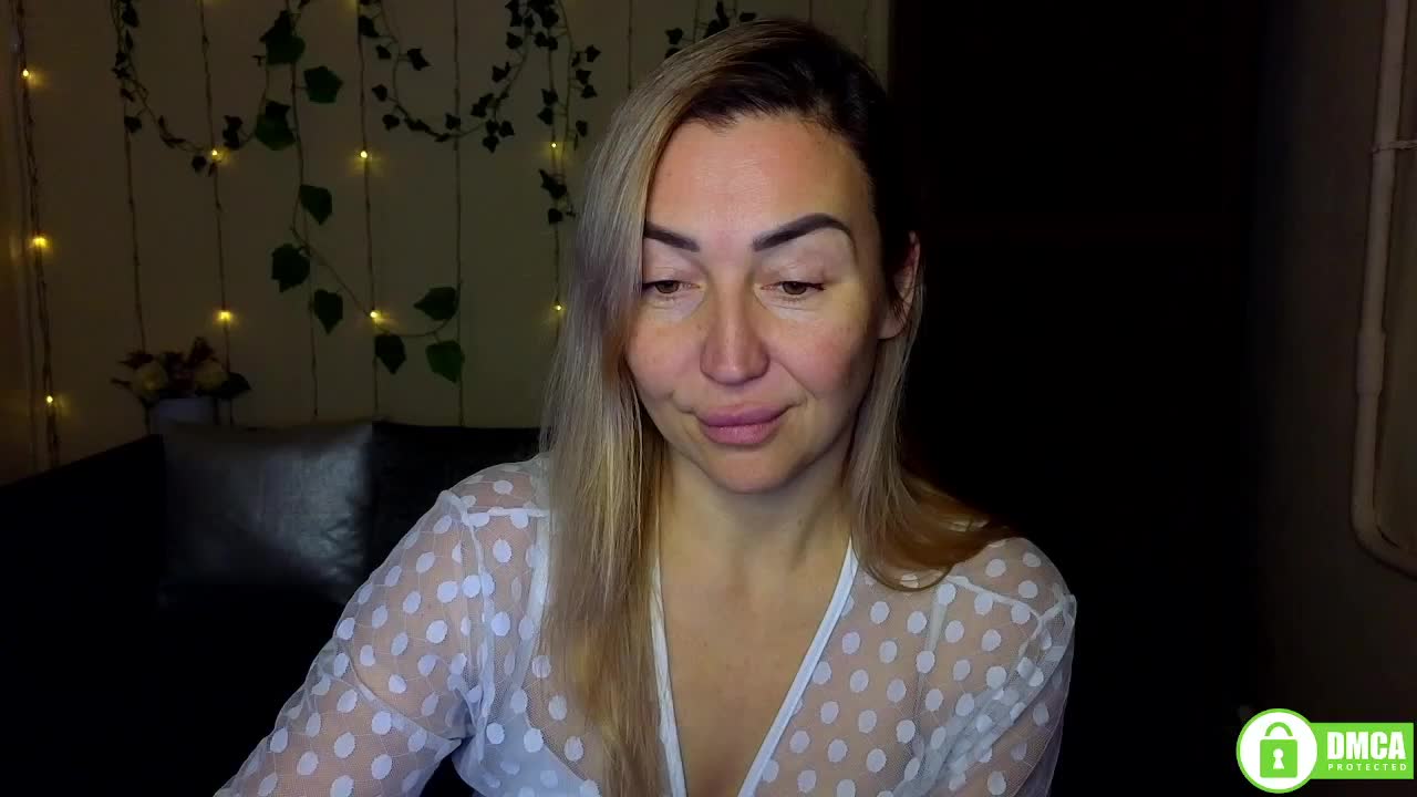 Jullyblondkiss Adult Chat January 12, 2026