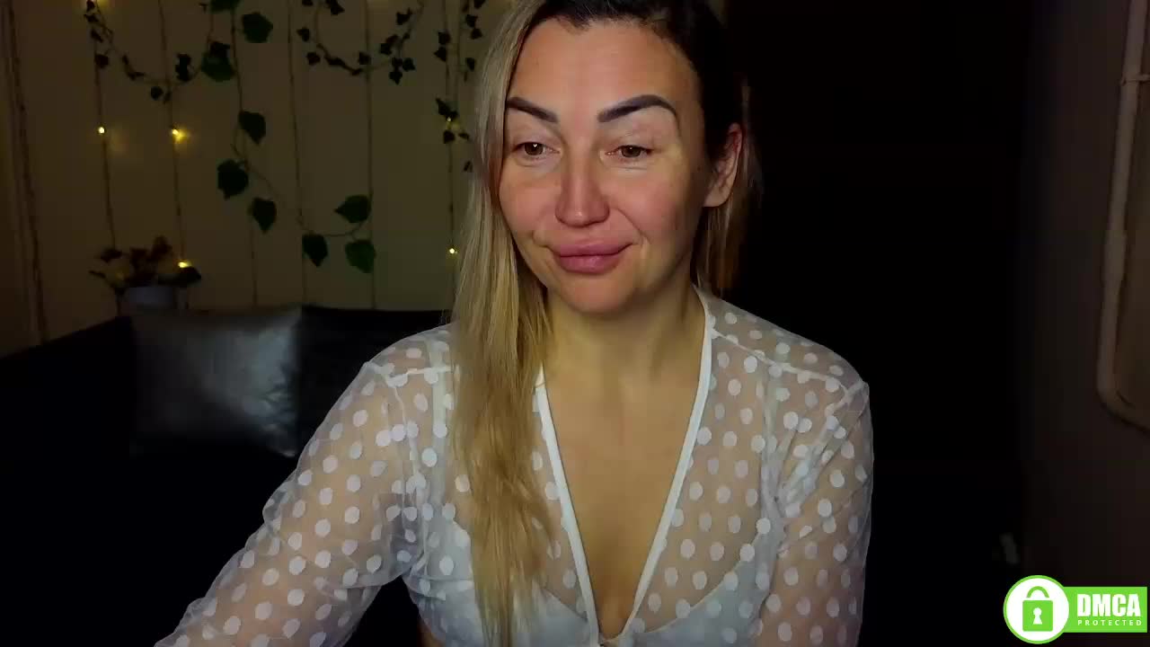 Jullyblondkiss Adult Chat January 12, 2026