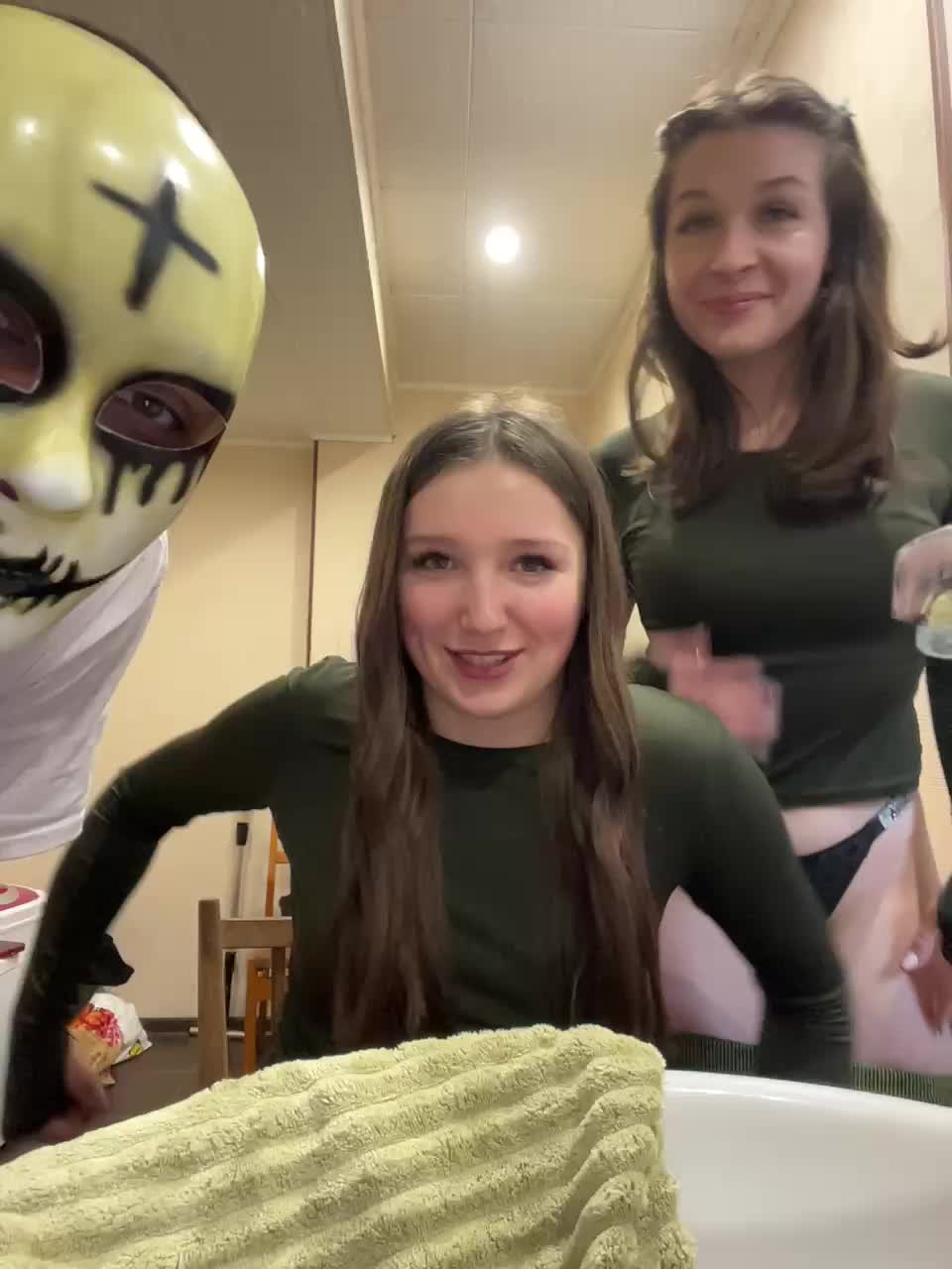 AHAHAC_HAXPEH_B_yHuTa3 Adult Chat January 12, 2026