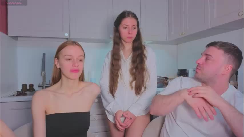 ihavepaws33 Adult Chat January 12, 2026