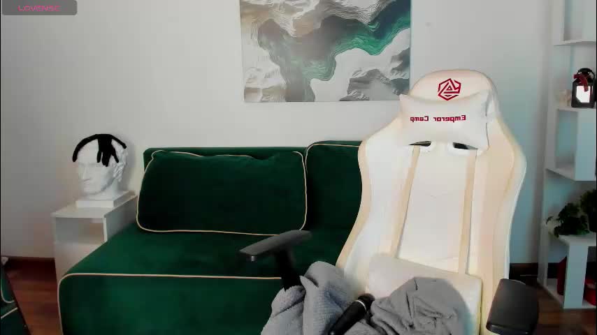 suzyjames Adult Chat January 12, 2026