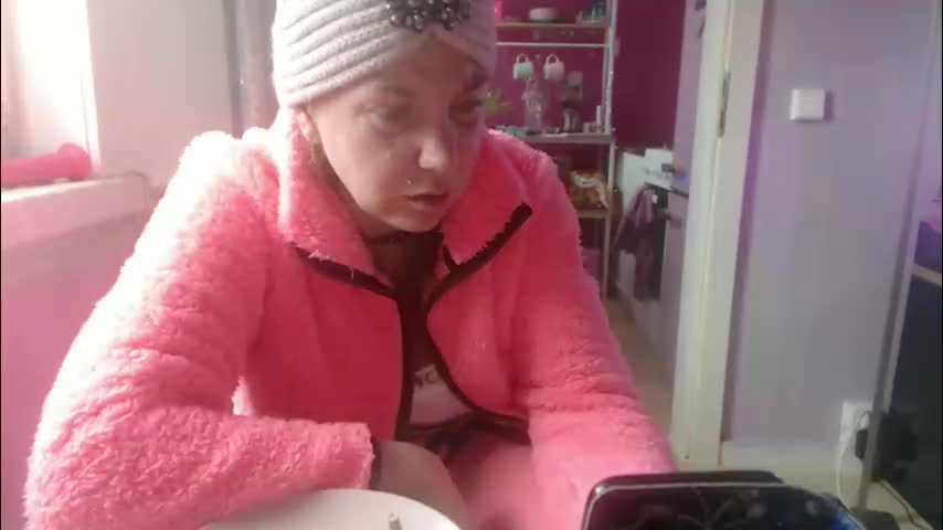 melli23 Adult Chat January 12, 2026