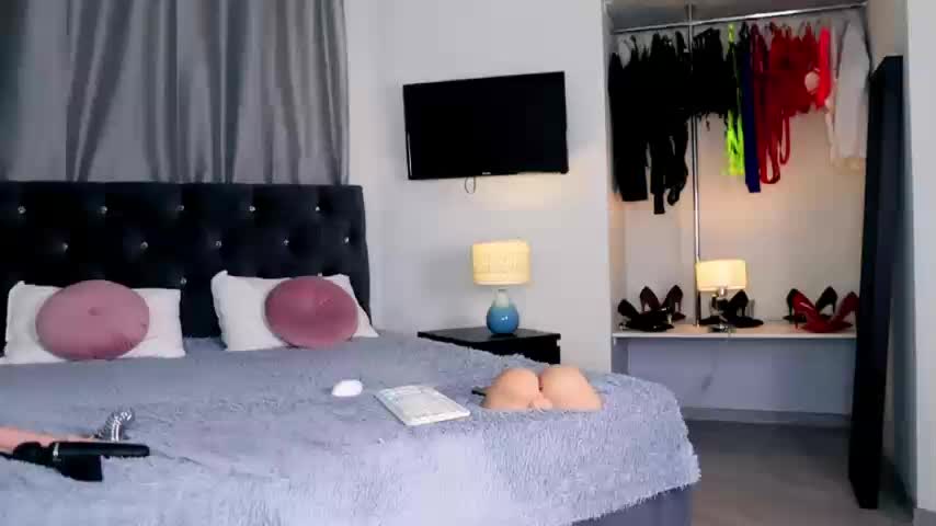 InvitingTina Adult Chat January 13, 2026