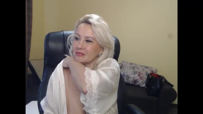 candy_hellenx Adult Chat January 13, 2026