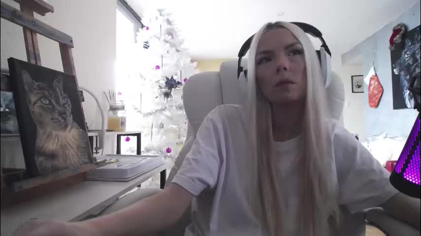 tinykylie Adult Chat January 14, 2026