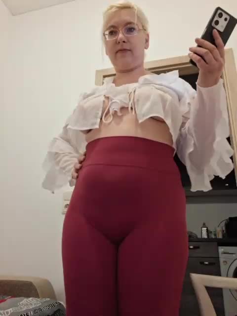 Vika211 Adult Chat January 14, 2026