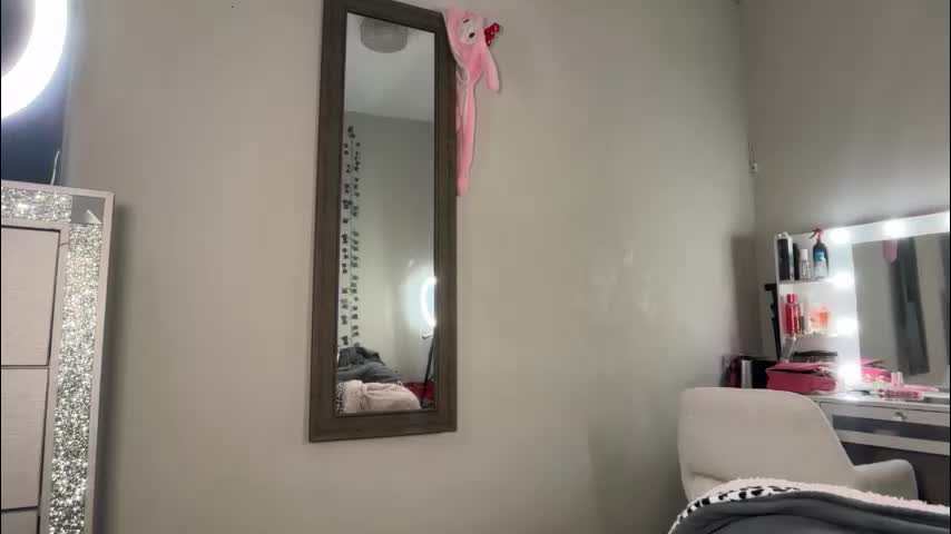 sophiasecretsx Adult Chat January 14, 2026