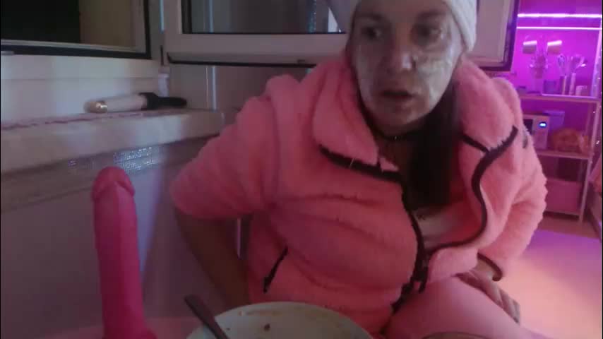 melli23 Adult Chat January 14, 2026