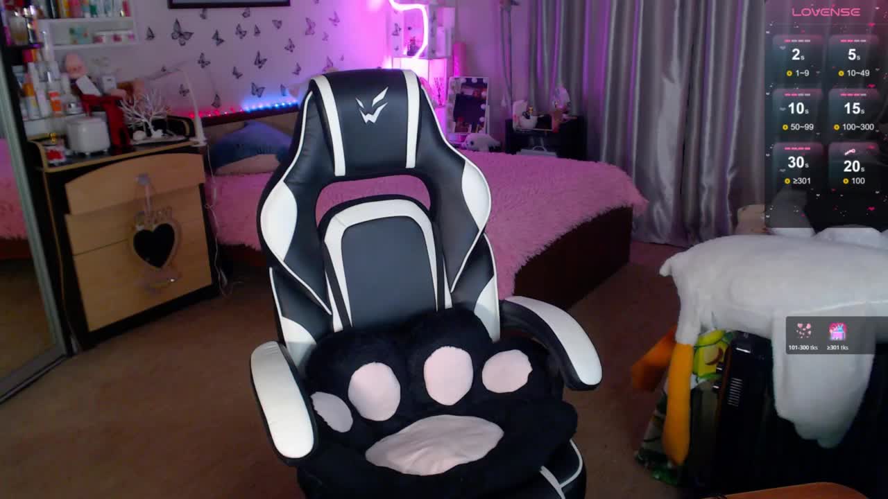 miss-alice- Adult Chat January 15, 2026