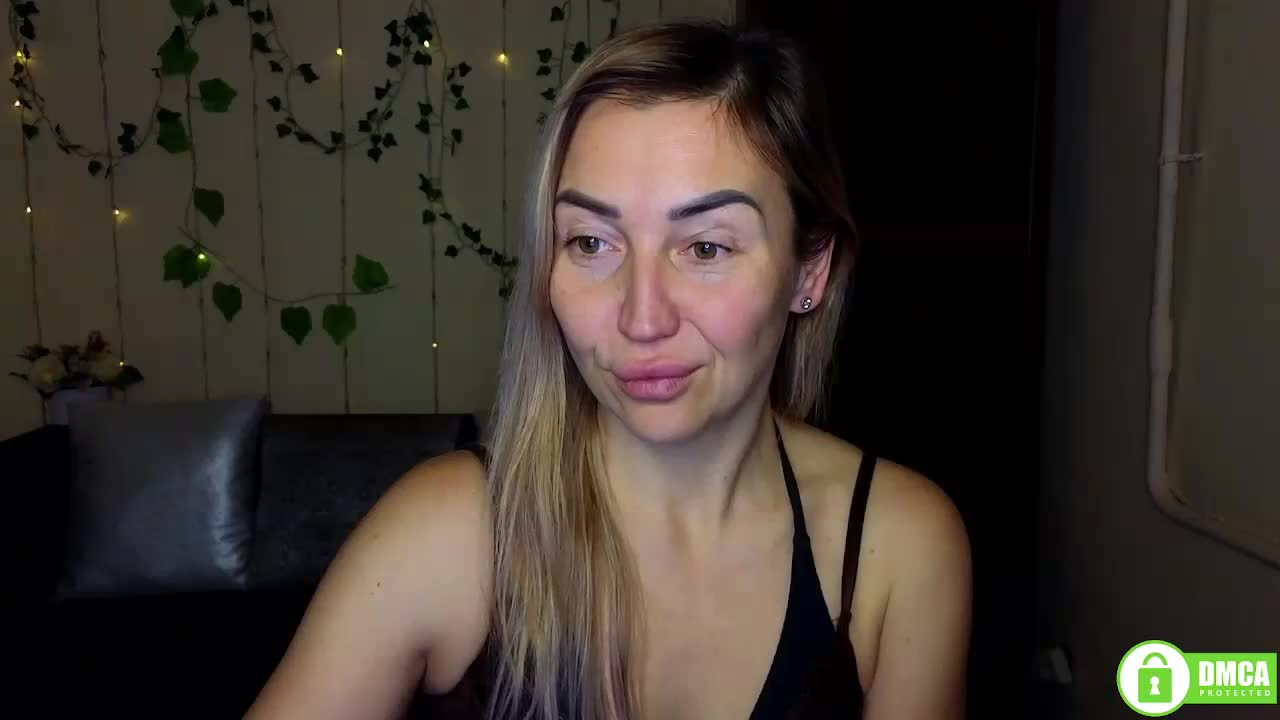 Jullyblondkiss Adult Chat January 15, 2026