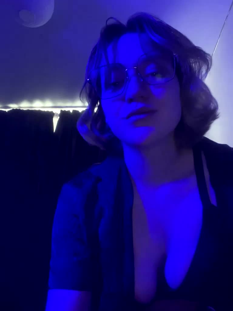 Alexandra-113 Adult Chat January 15, 2026