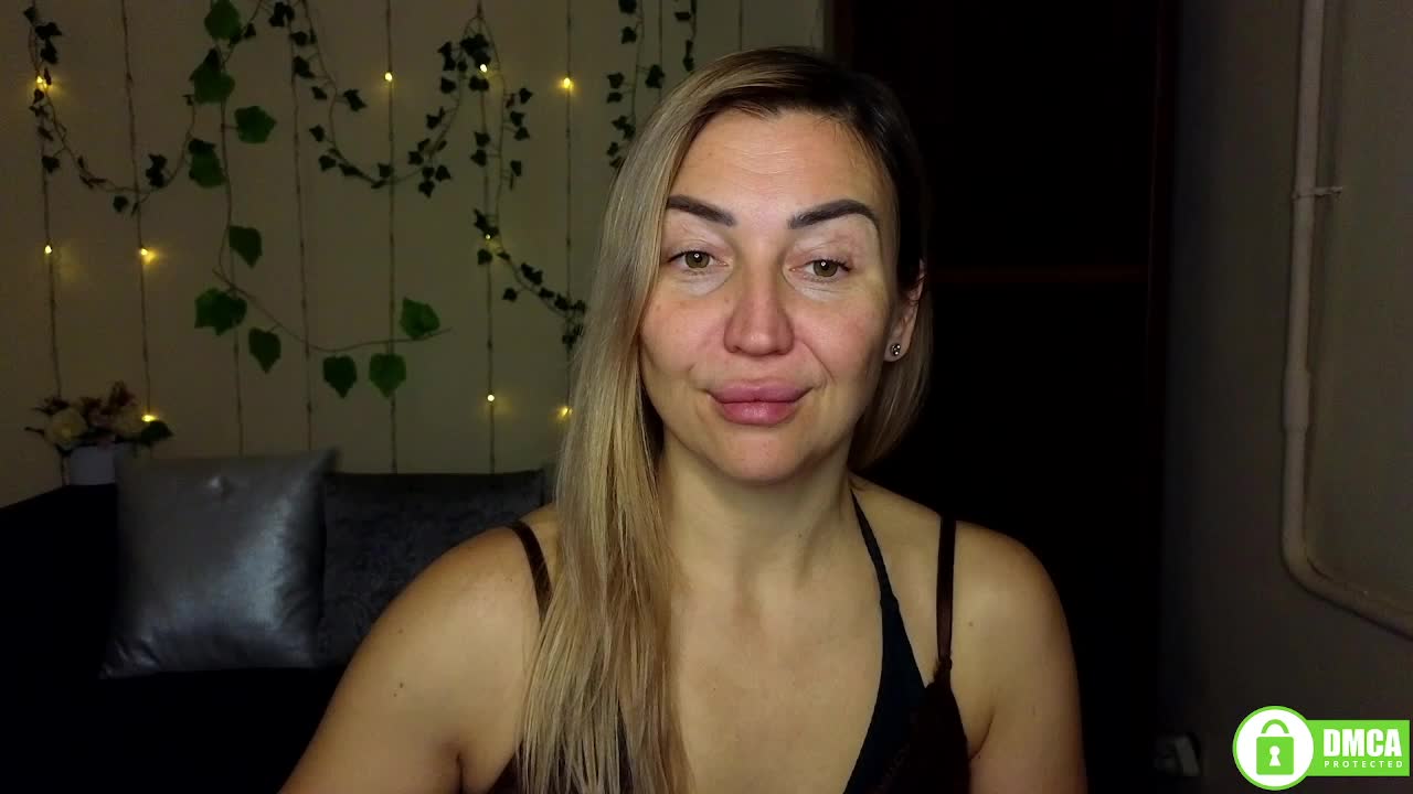 Jullyblondkiss Adult Chat January 15, 2026