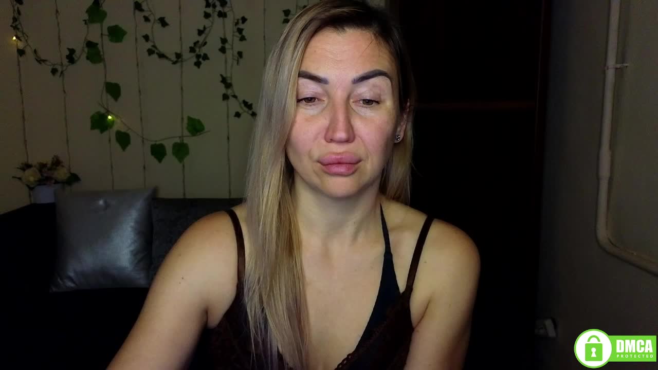 Jullyblondkiss Adult Chat January 15, 2026