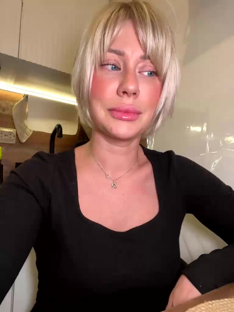 AlisaBlackFox Adult Chat January 15, 2026