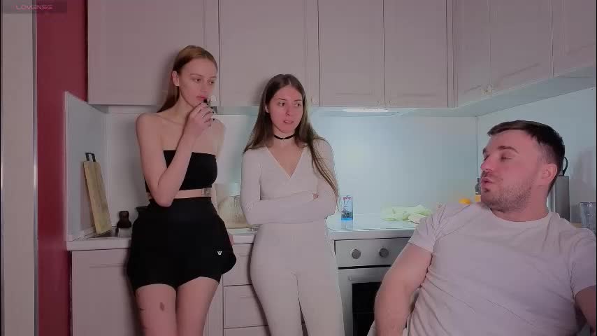 ihavepaws33 Adult Chat January 15, 2026