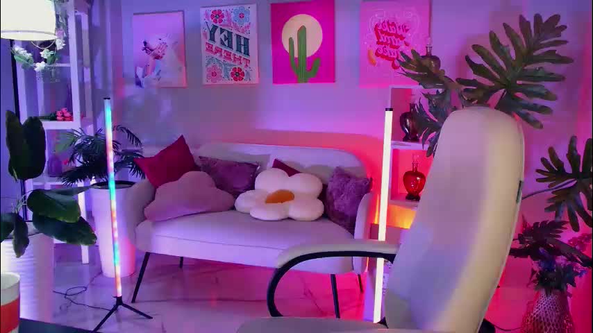 sarahholly Adult Chat January 16, 2026