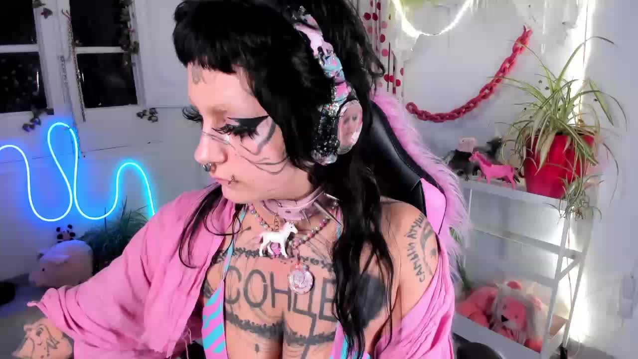 Lady-sontse- Adult Chat January 16, 2026