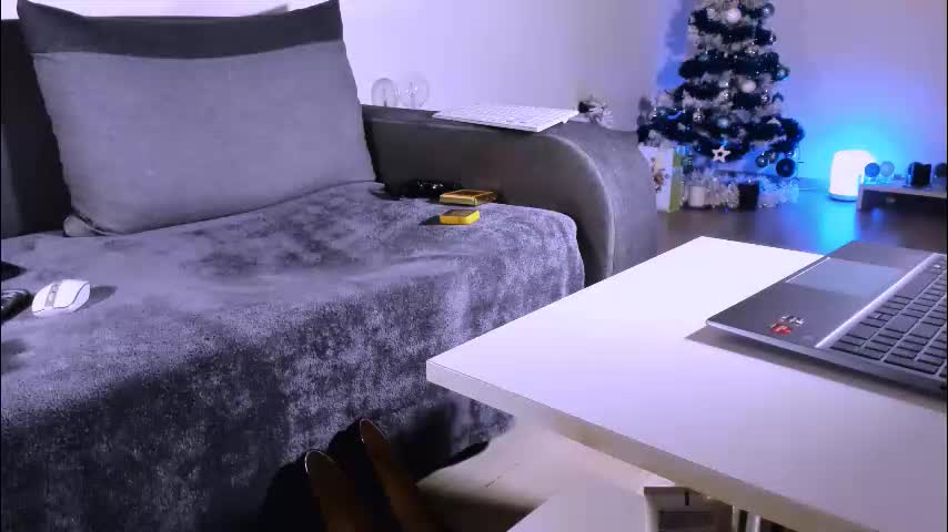 mylegsonheels Adult Chat January 16, 2026