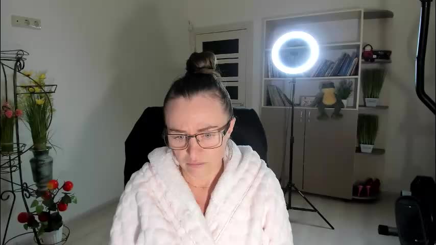 vika7333 Adult Chat January 16, 2026