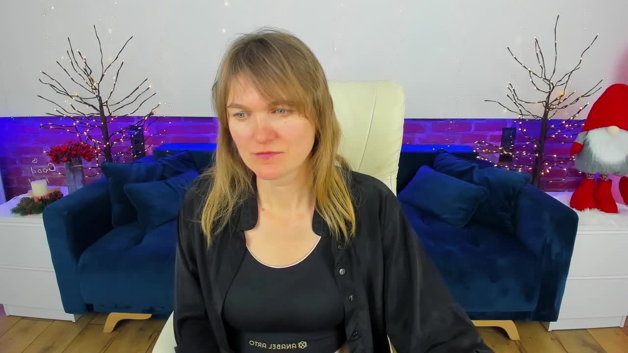 Annabel-xxx Adult Chat January 17, 2026