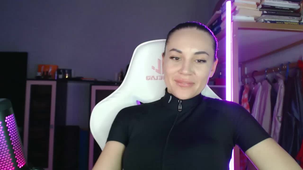 QWEENII Adult Chat January 17, 2026