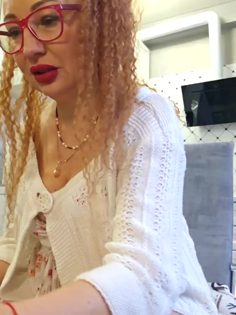 Pink-Lips Adult Chat January 17, 2026