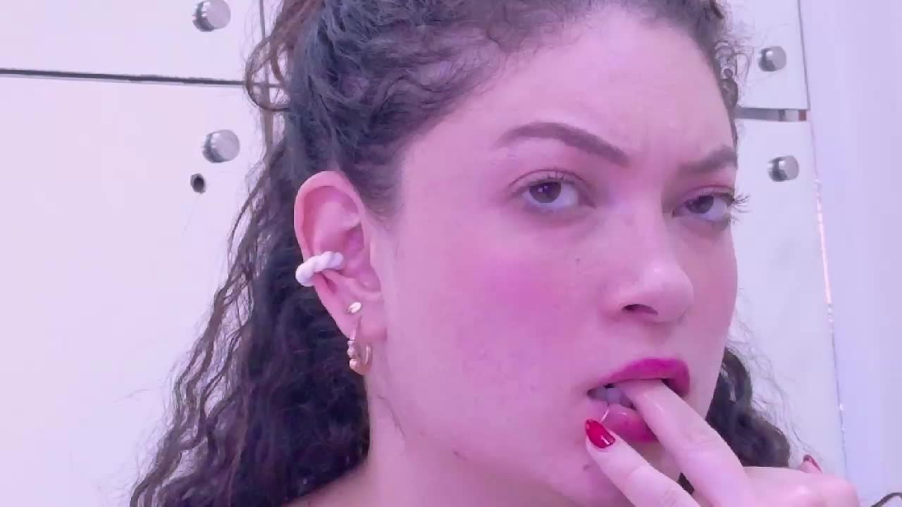 KatiaEvans Adult Chat January 18, 2026