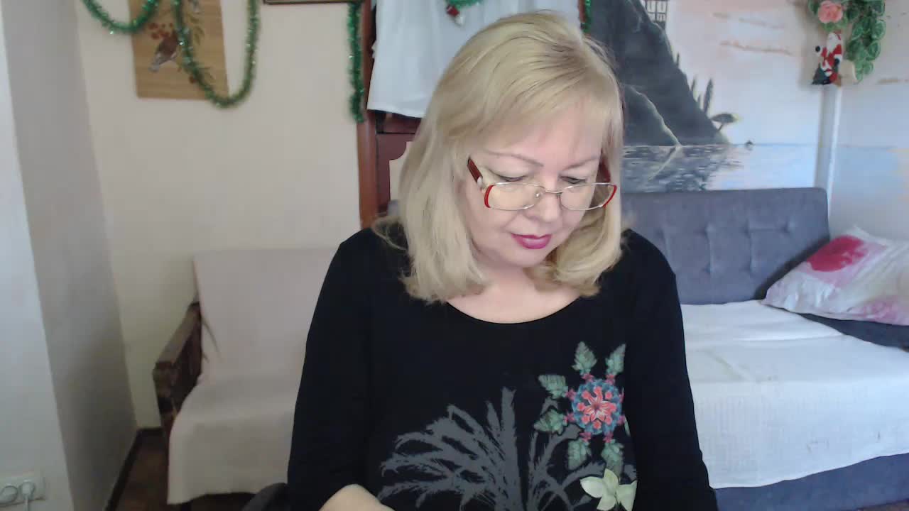 EvelynLoveShy Adult Chat January 17, 2026