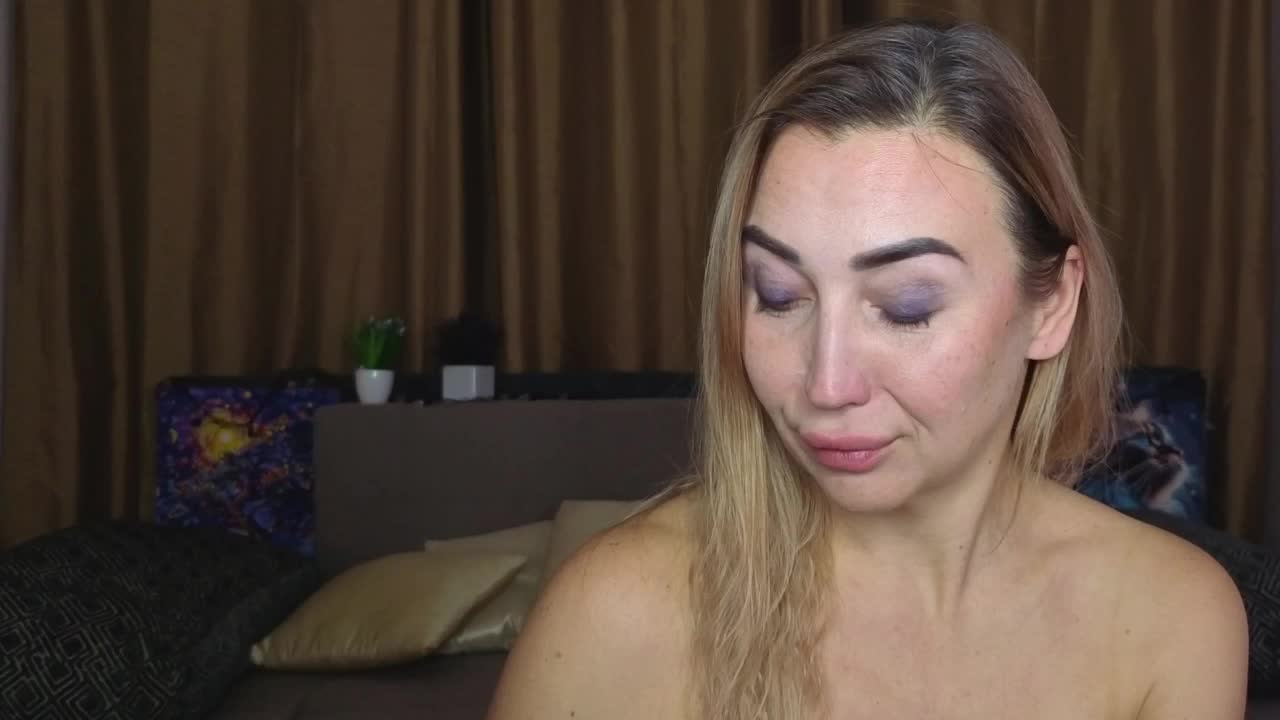 Jullyblondkiss Adult Chat January 18, 2026