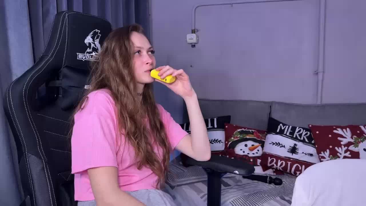 cutemilana_sexwife Adult Chat January 18, 2026