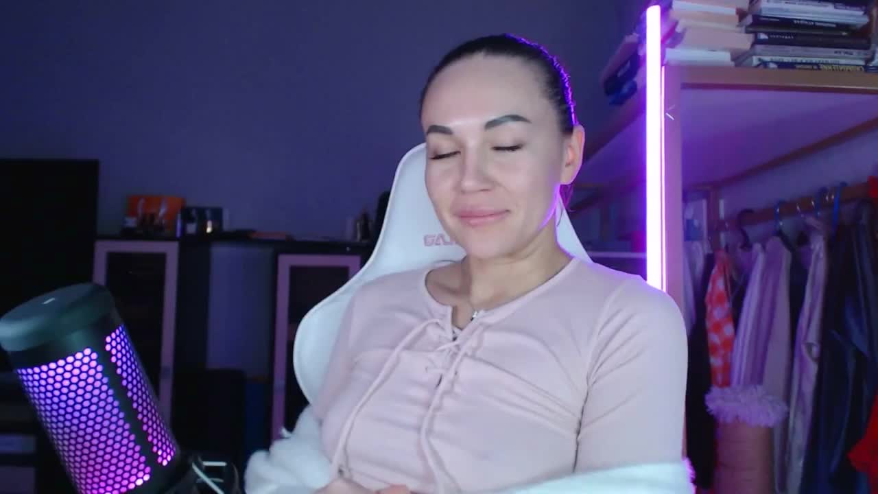 QWEENII Adult Chat January 18, 2026