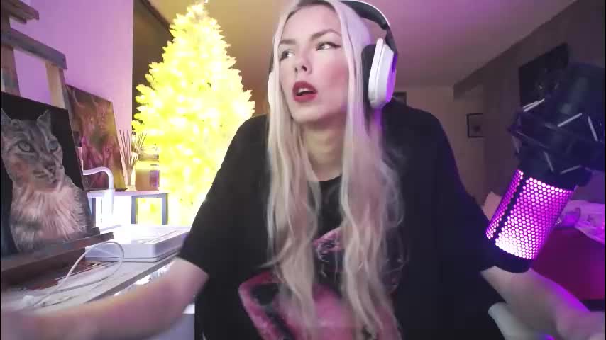 tinykylie Adult Chat January 18, 2026