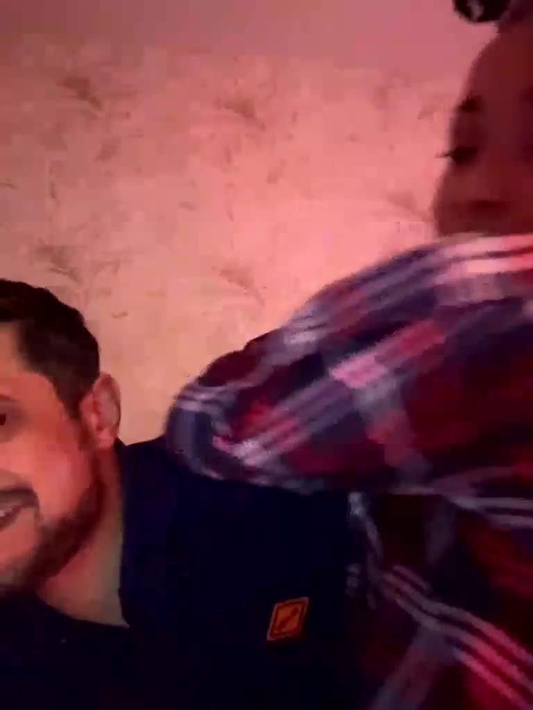 VIP17CoupleDream Adult Chat January 18, 2026