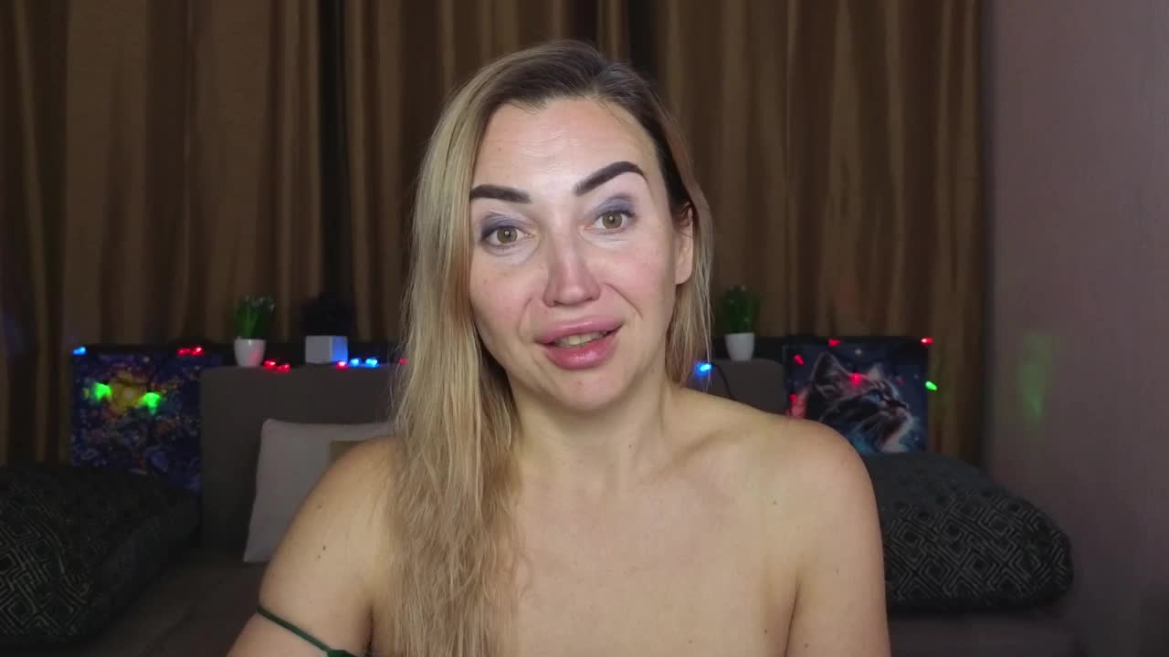 Jullyblondkiss Adult Chat January 18, 2026