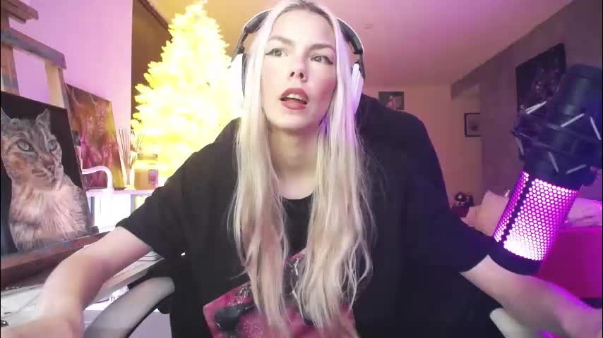 tinykylie Adult Chat January 18, 2026