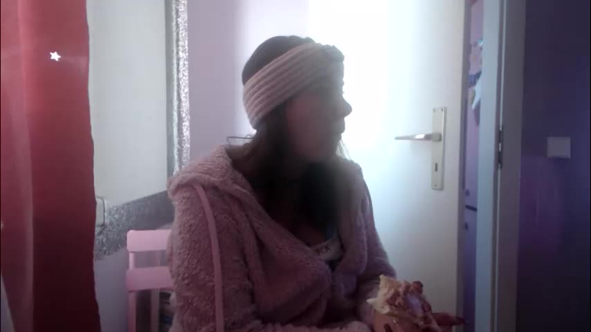 melli23 Adult Chat January 18, 2026