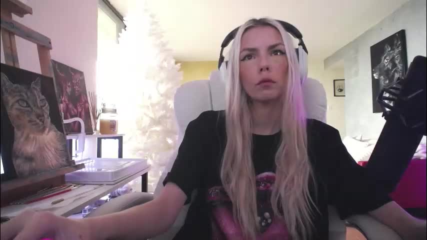 tinykylie Adult Chat January 18, 2026