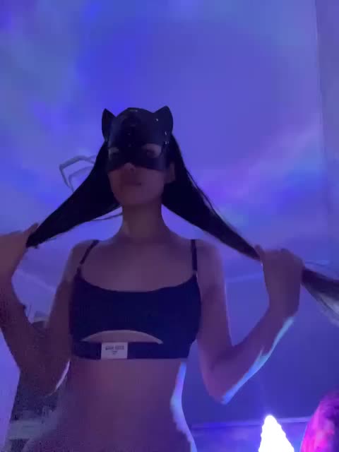 Azia_love_ Adult Chat January 19, 2026