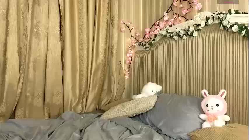 foxxx_tail Adult Chat January 19, 2026